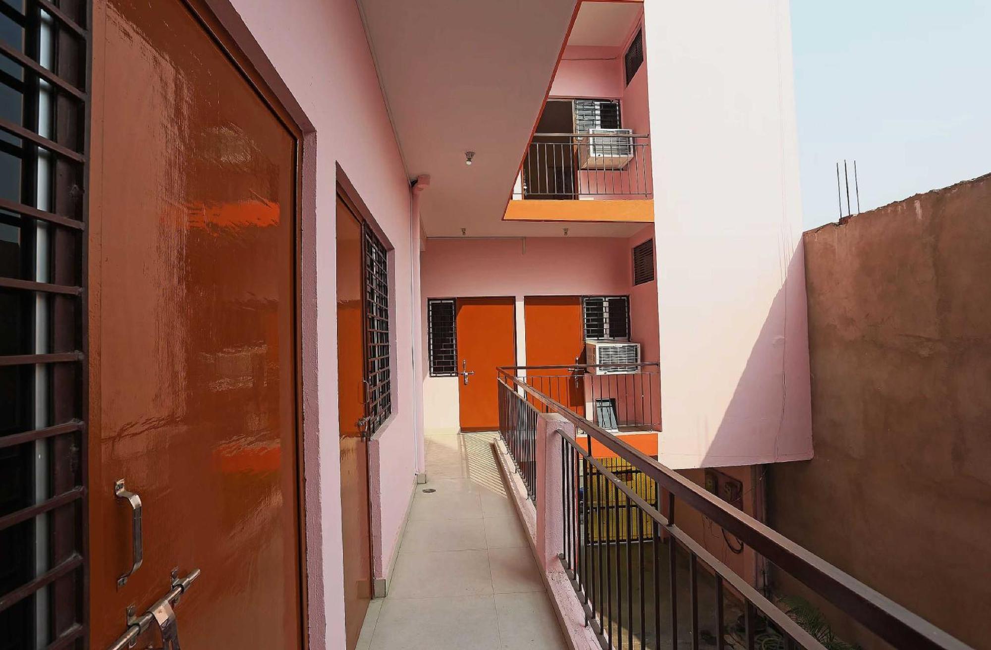 Hotel O Shree Shree Guest House Ramnagar  Экстерьер фото